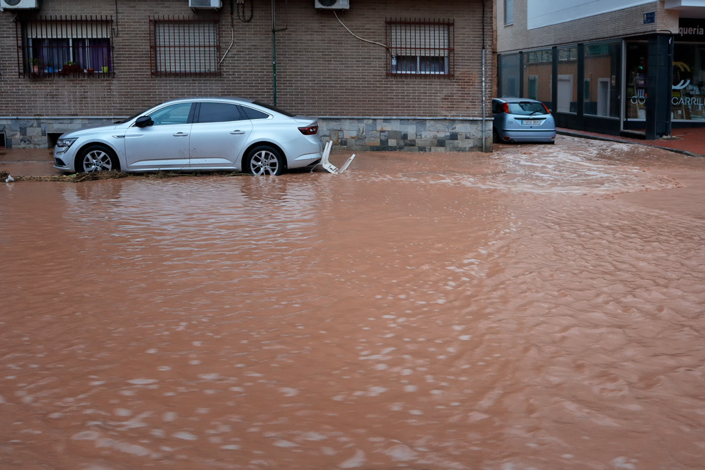 Avenida Juna Carlos I inundado